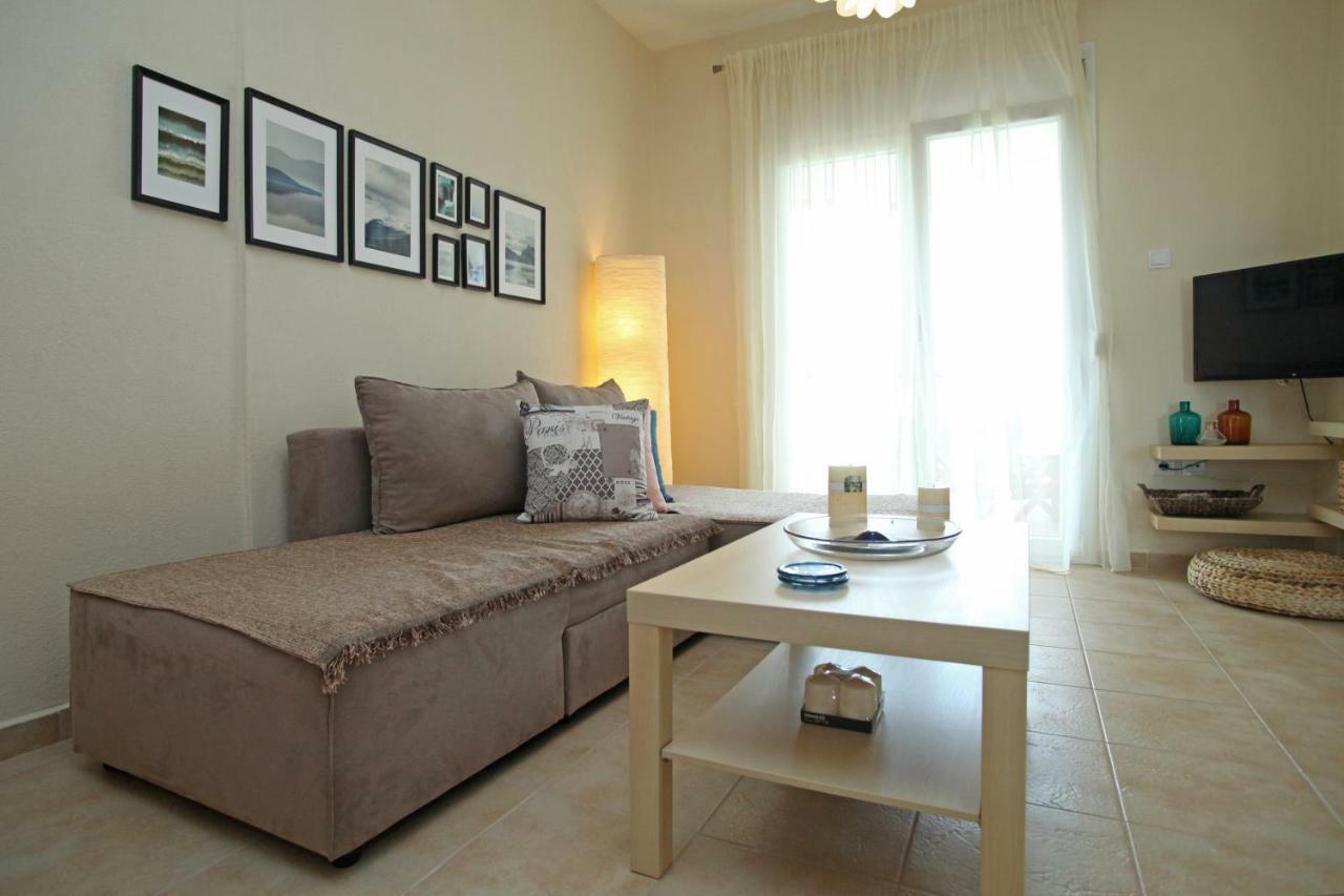 Anna'S Apartment Skála Foúrkas Екстериор снимка