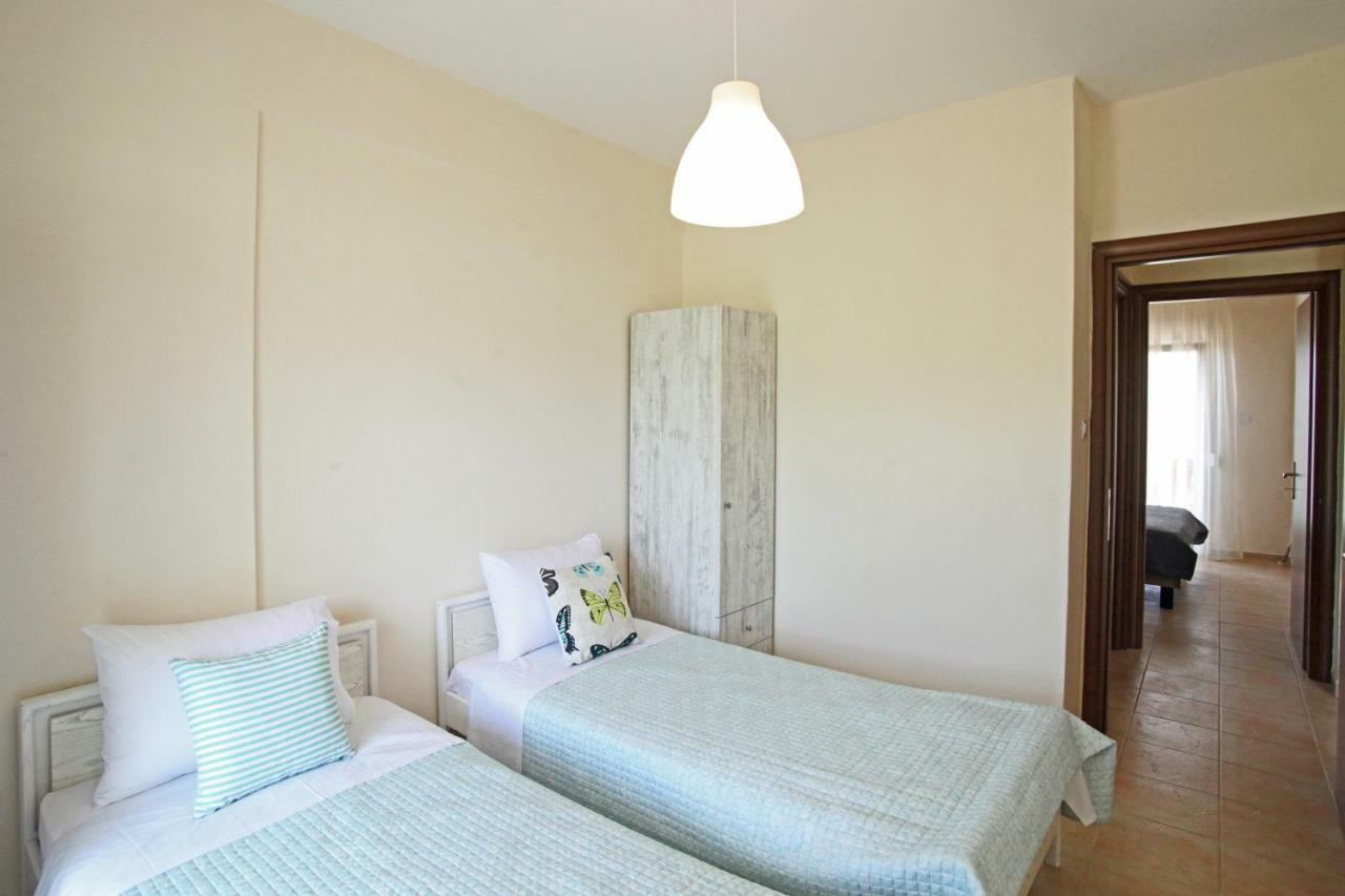 Anna'S Apartment Skála Foúrkas Екстериор снимка